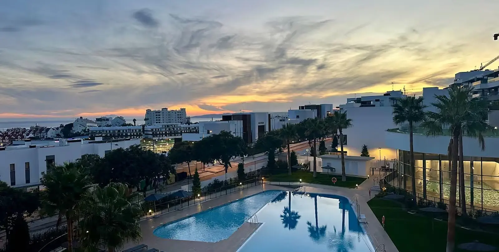 Продажа двухуровневого пентхауса в Estepona 39