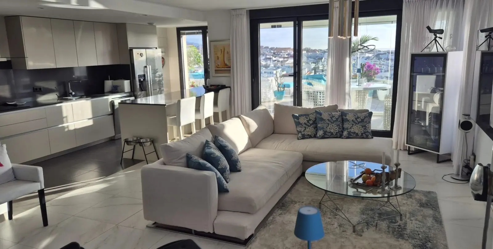Продажа пентхауса в Estepona 1