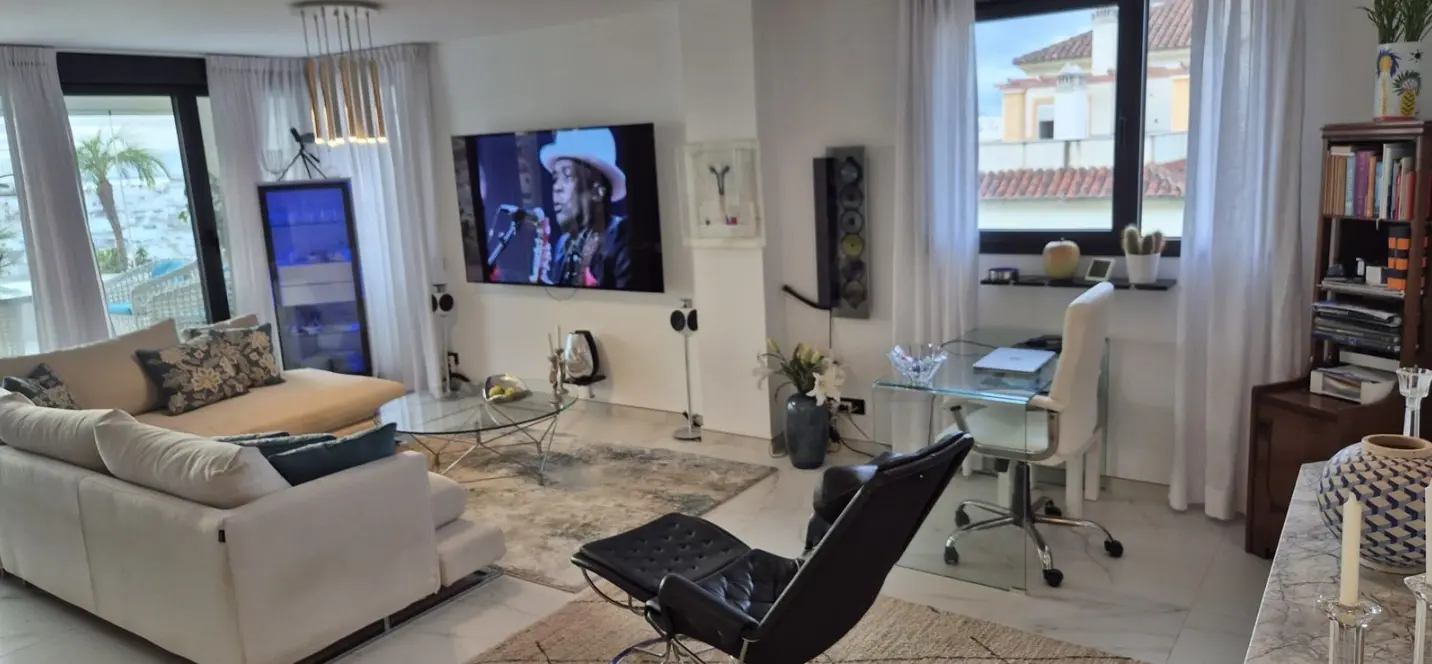 Продажа пентхауса в Estepona 1