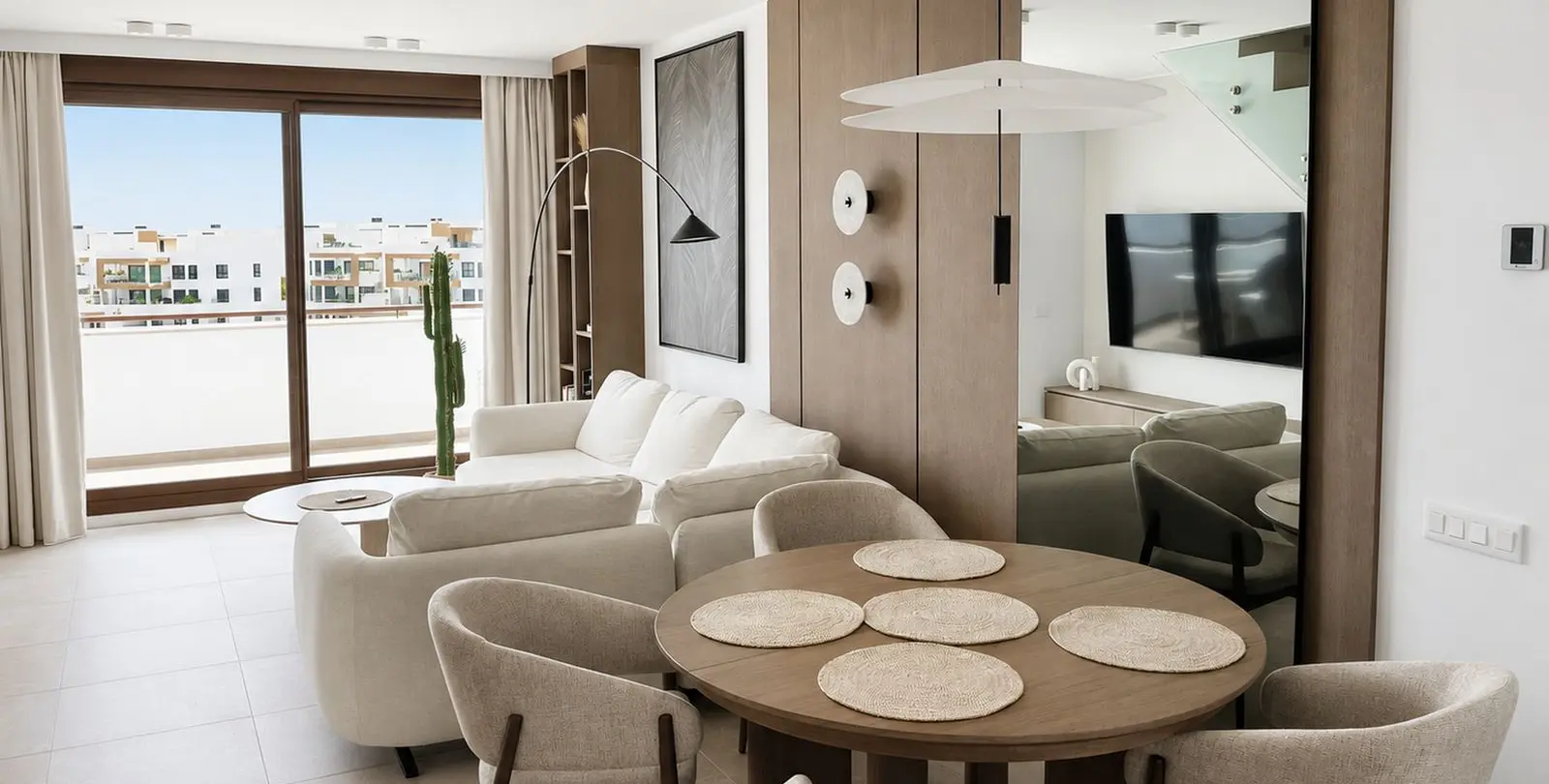Продажа двухуровневого пентхауса в Estepona 3