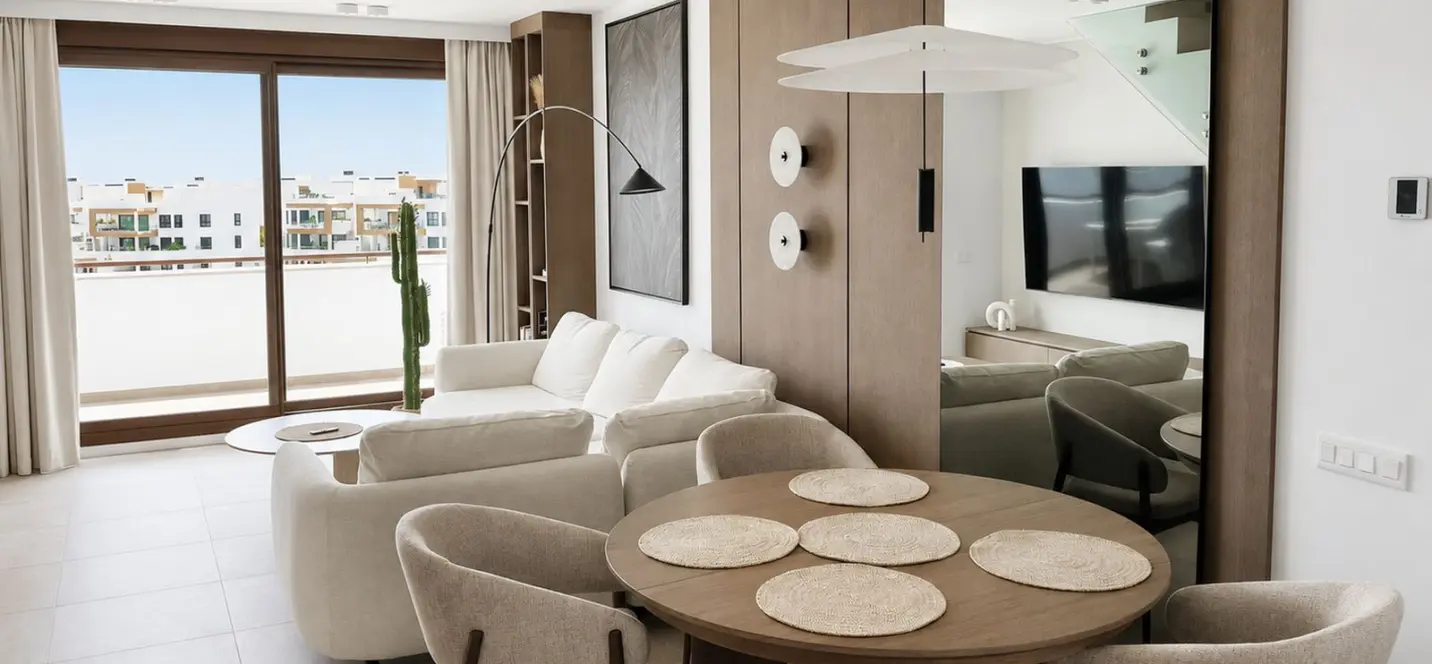 Продажа двухуровневого пентхауса в Estepona 2