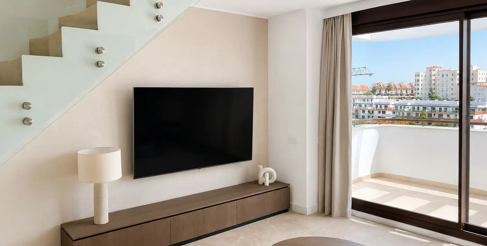 Продажа двухуровневого пентхауса в Estepona 4