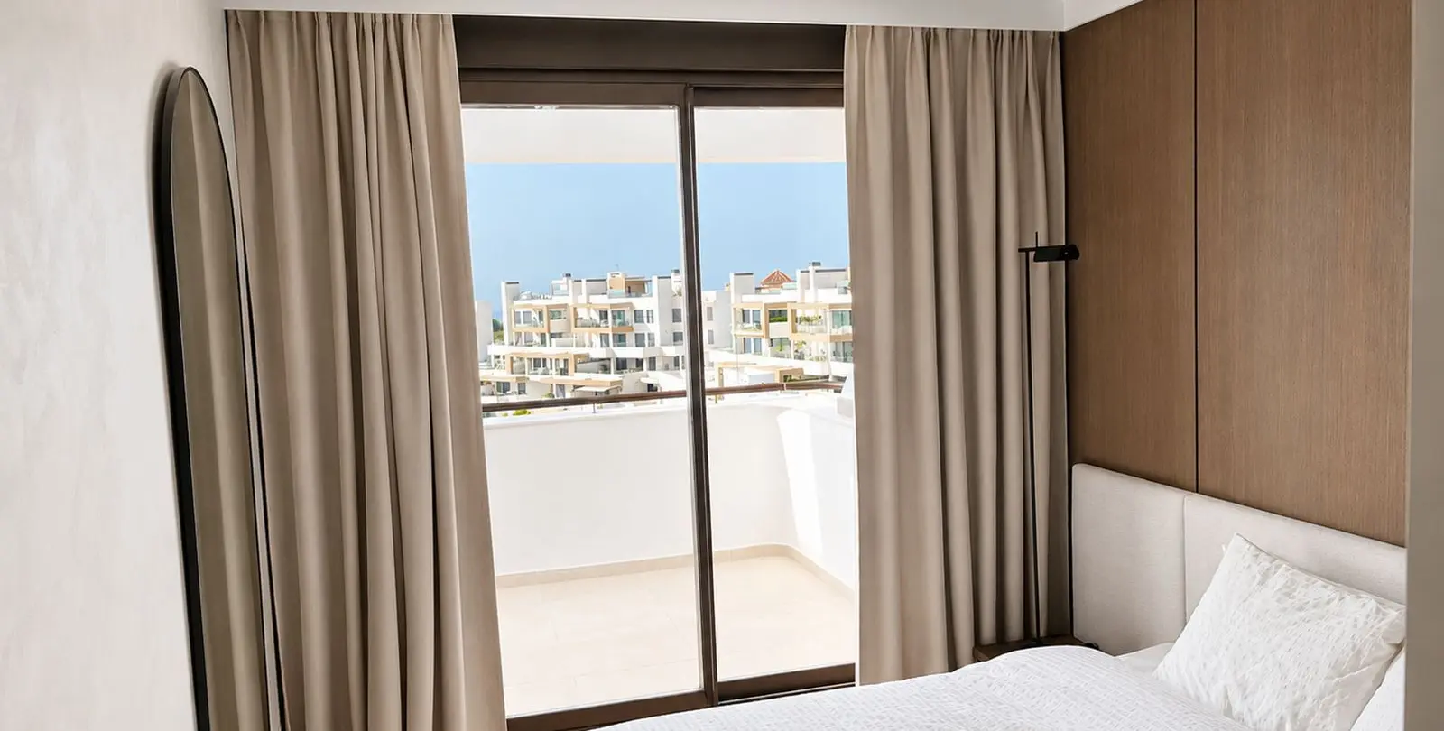 Продажа двухуровневого пентхауса в Estepona 20