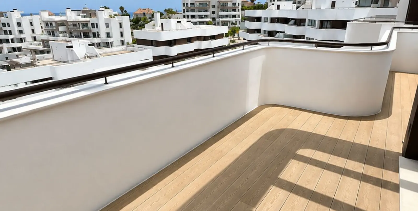 Продажа двухуровневого пентхауса в Estepona 27