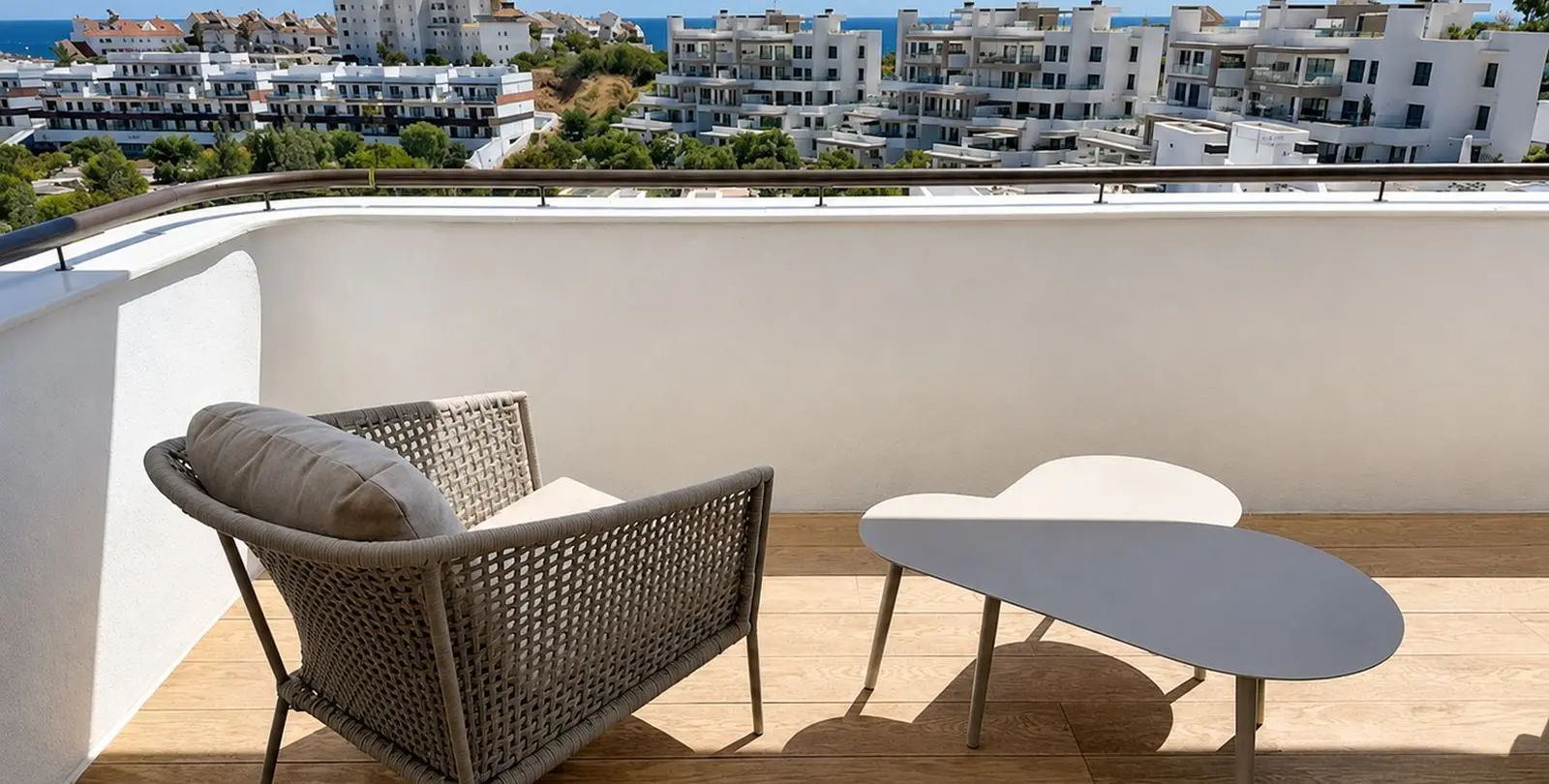 Продажа двухуровневого пентхауса в Estepona 29