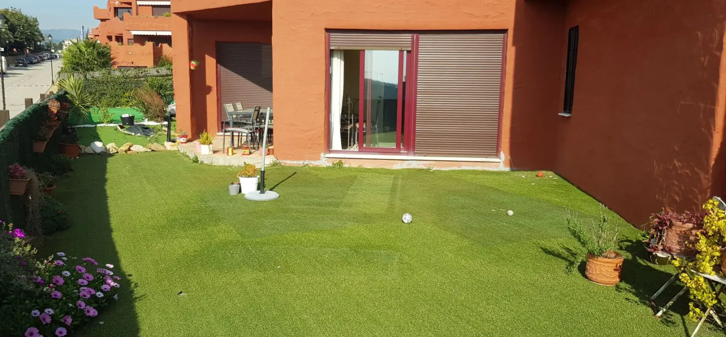 Venta de apartamento en planta baja en Casares Playa 1