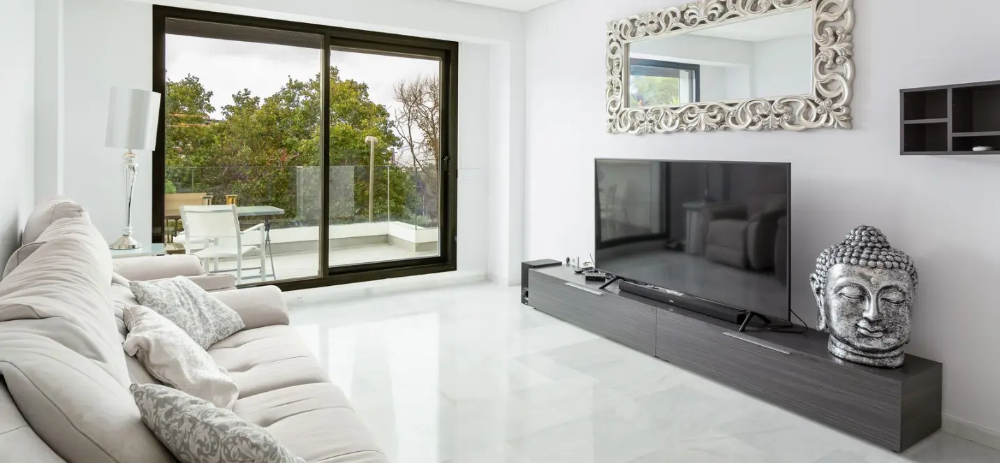 Sale of middle floor apartment in Marbella 2
