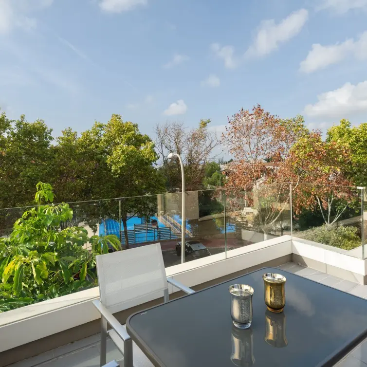 Sale of middle floor apartment in Marbella