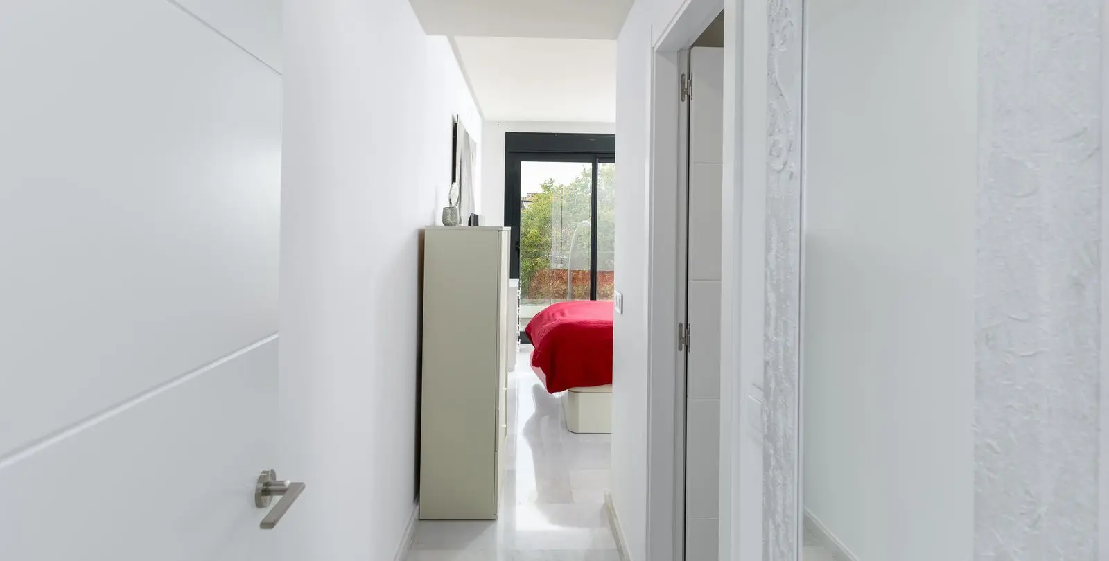 Venta de apartamento en planta media en Marbella 11