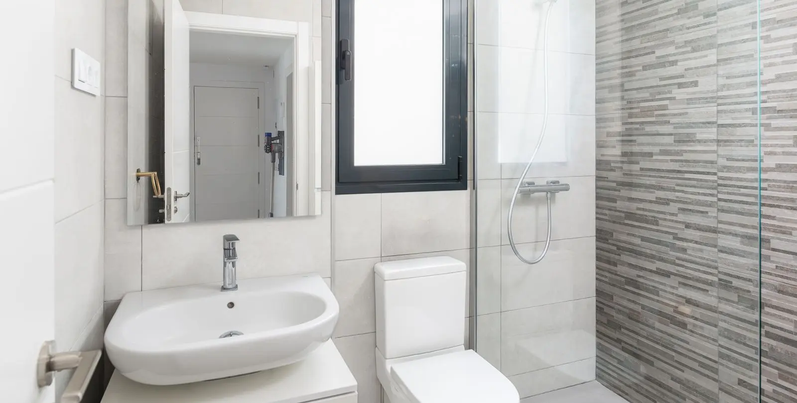 Venta de apartamento en planta media en Marbella 14