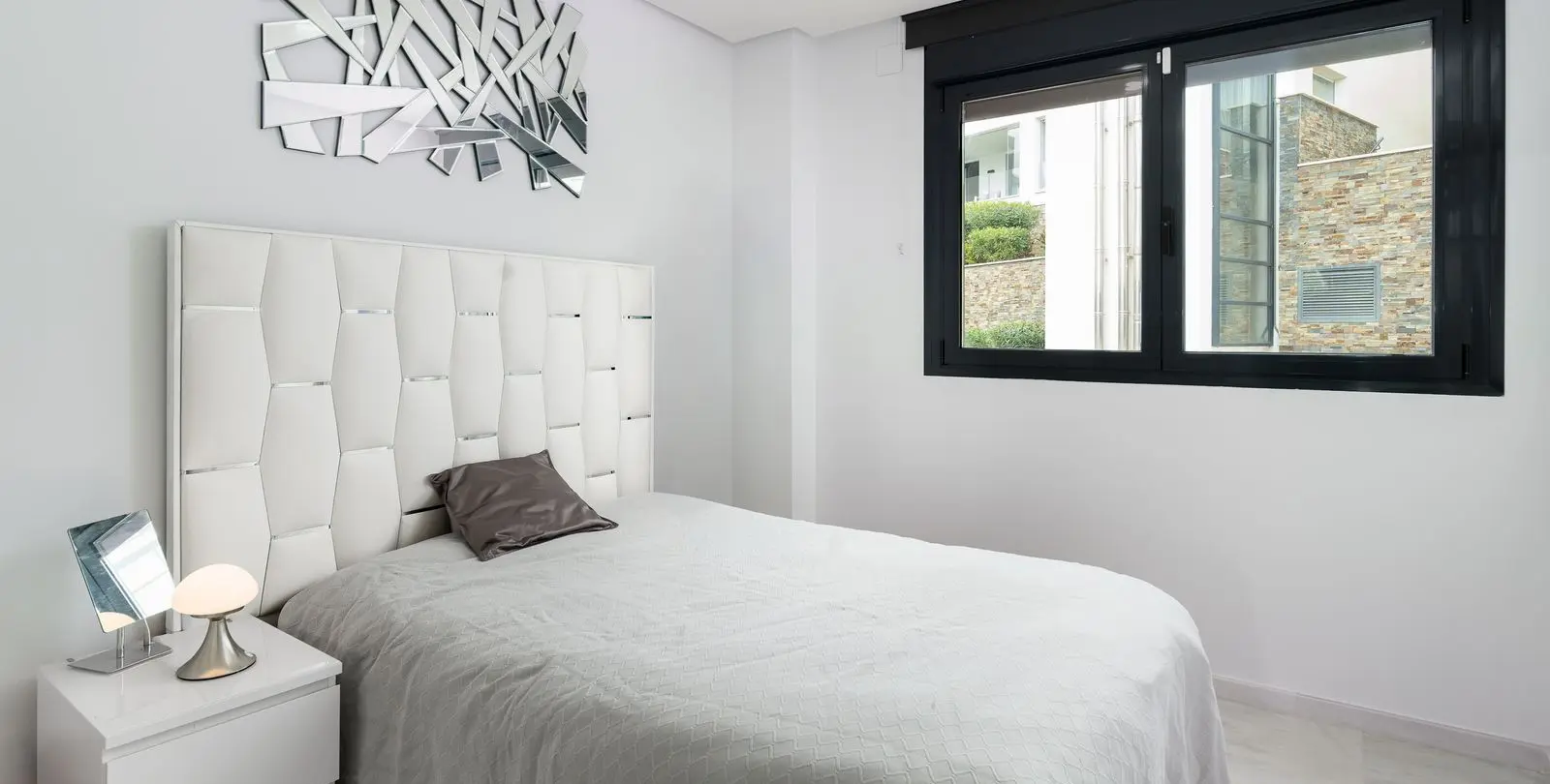 Venta de apartamento en planta media en Marbella 17