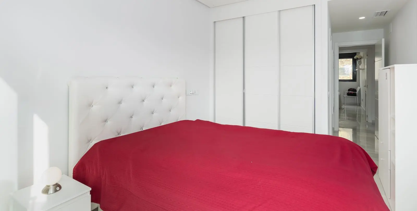 Venta de apartamento en planta media en Marbella 20