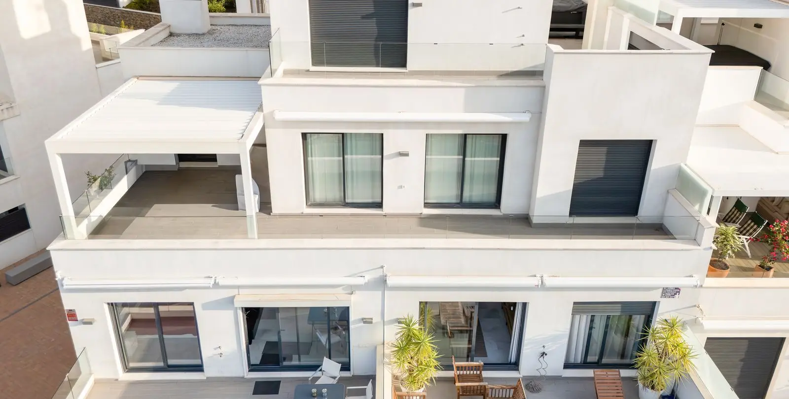 Venta de apartamento en planta media en Marbella 24