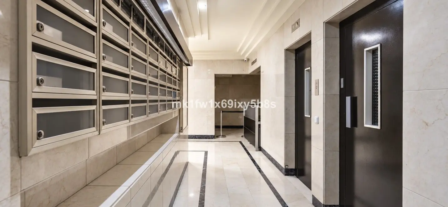 Venta de oficina en Marbella 1