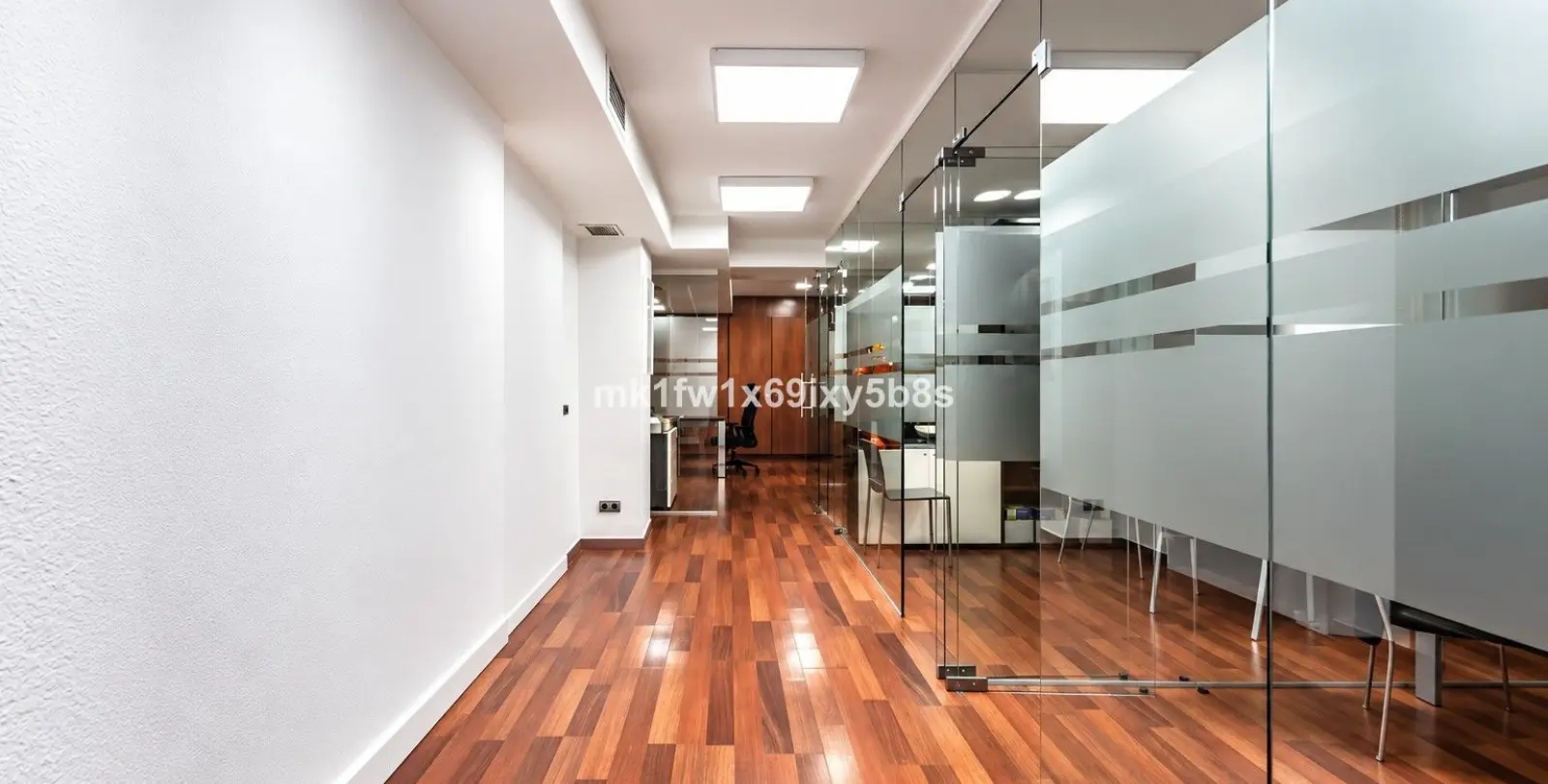 Venta de oficina en Marbella 5