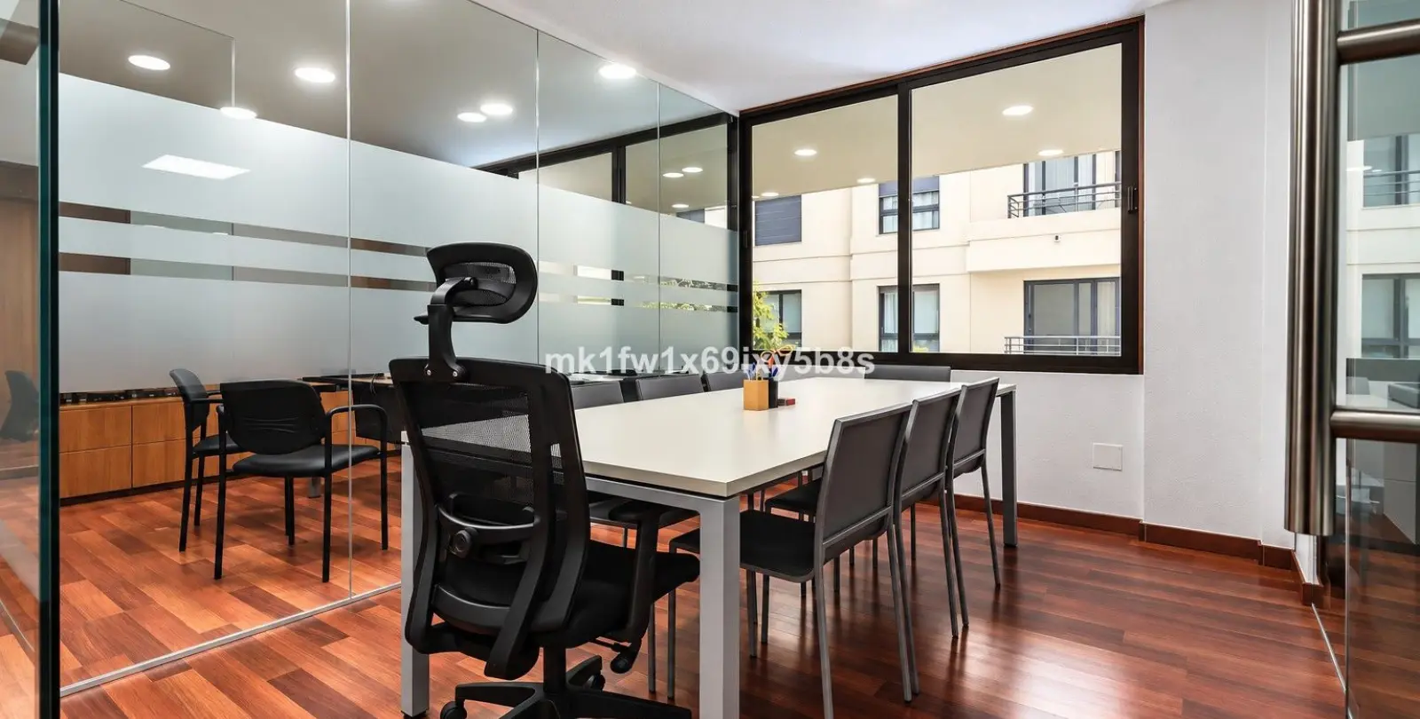 Venta de oficina en Marbella 9