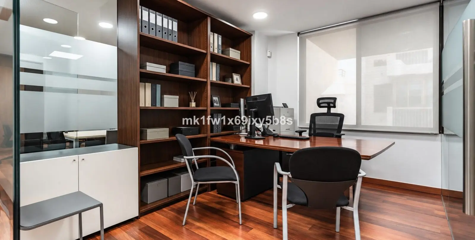 Venta de oficina en Marbella 10
