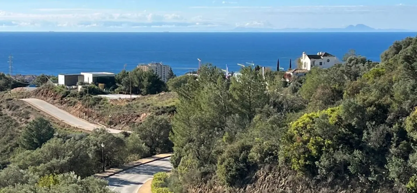 Venta de parcela residencial en Altos de los Monteros 0