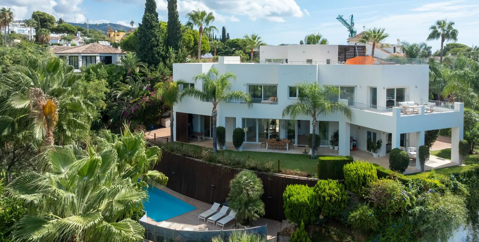 Venta de villa independiente en El Rosario 1
