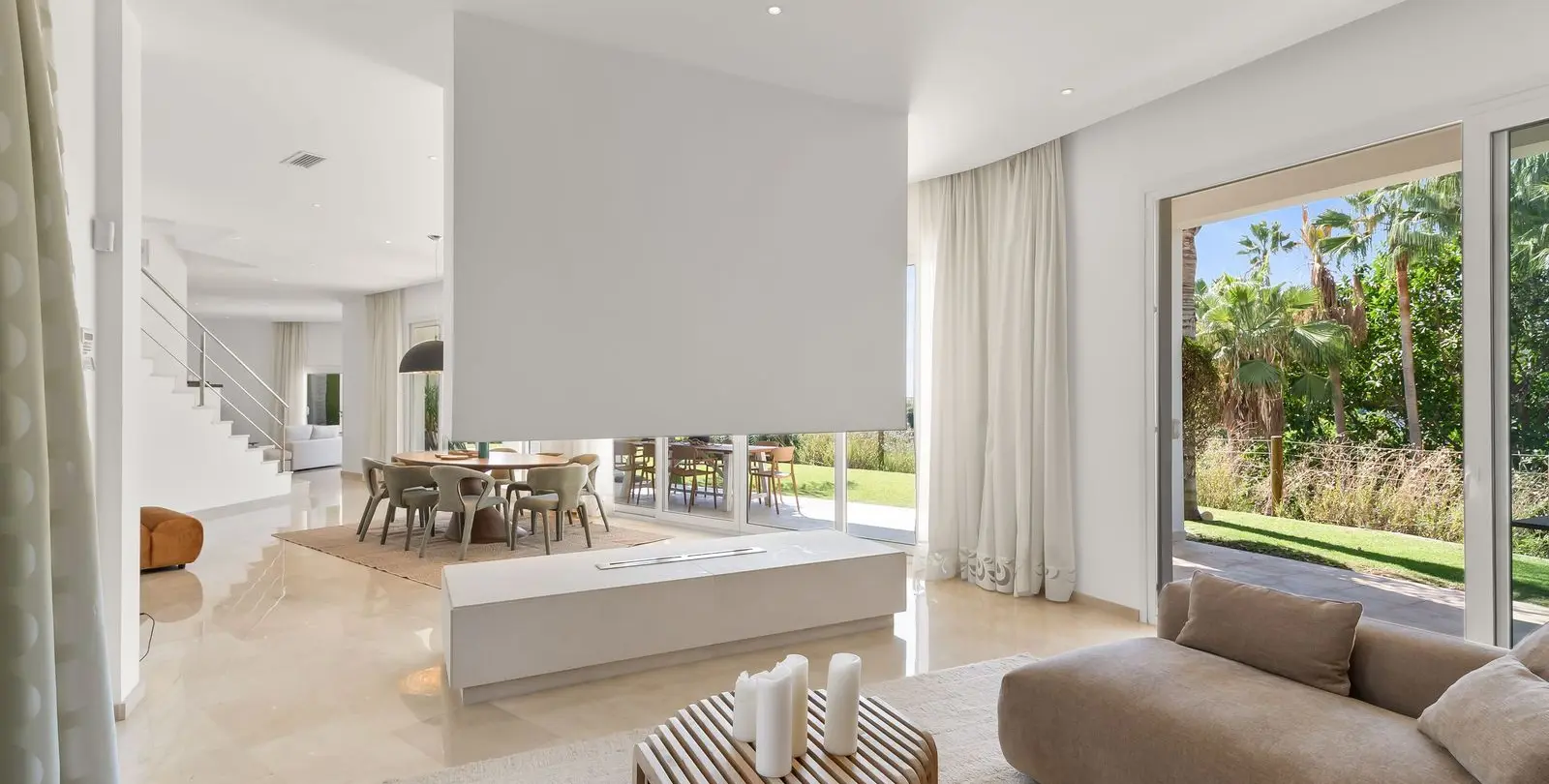 Venta de villa independiente en El Rosario 11