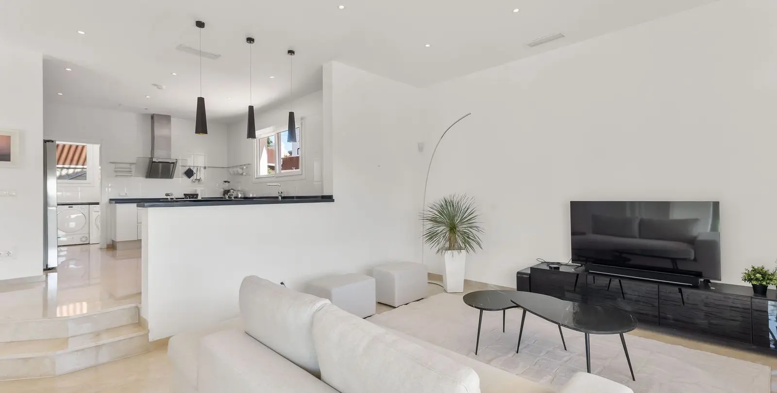 Venta de villa independiente en El Rosario 14