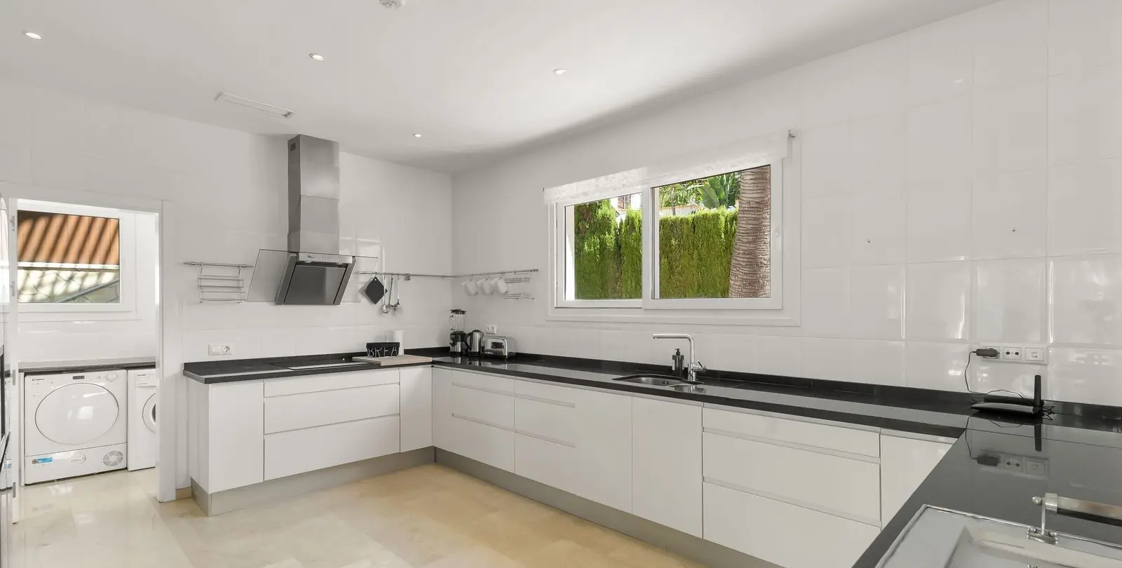 Venta de villa independiente en El Rosario 16