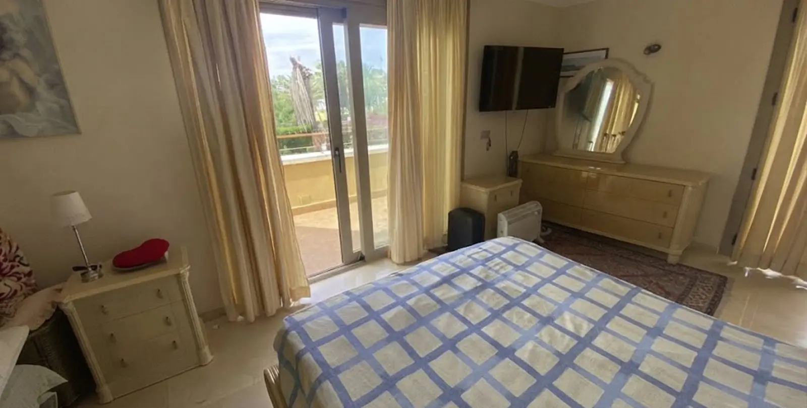 Venta de villa independiente en Nueva Andalucía 16