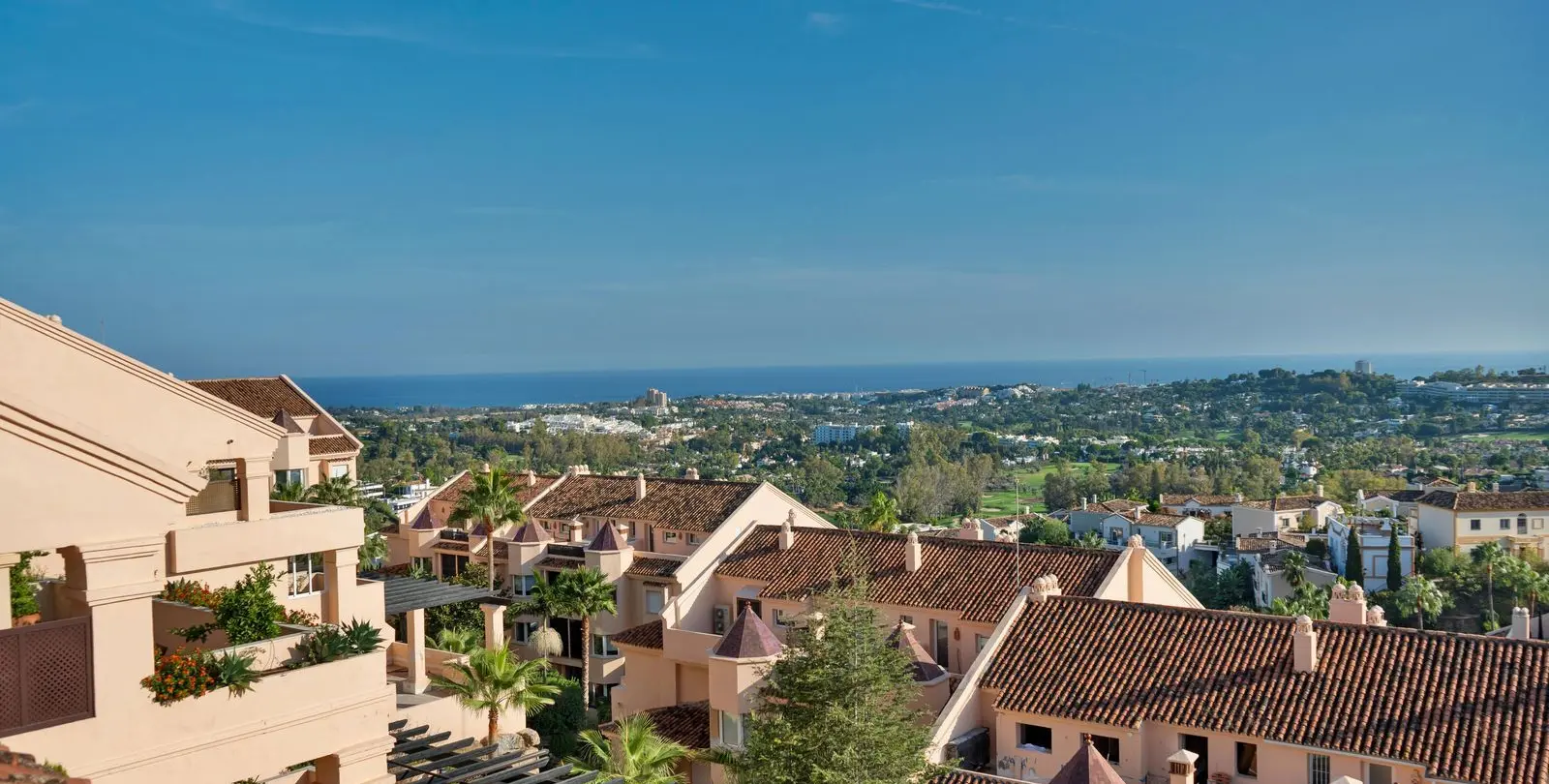 Venta de ático dúplex en Marbella 2