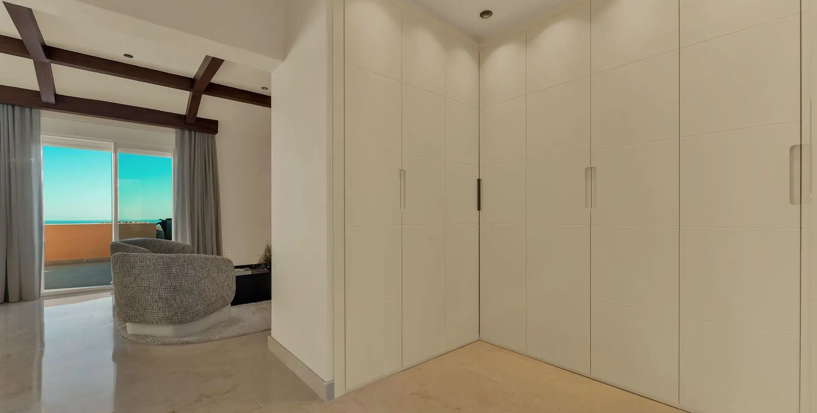 Venta de ático dúplex en Marbella 44