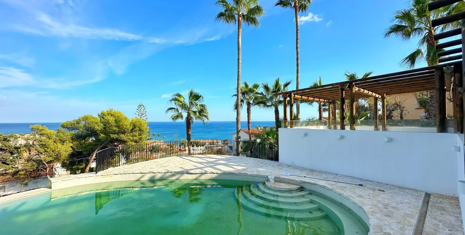 Venta de villa independiente en Estepona 3