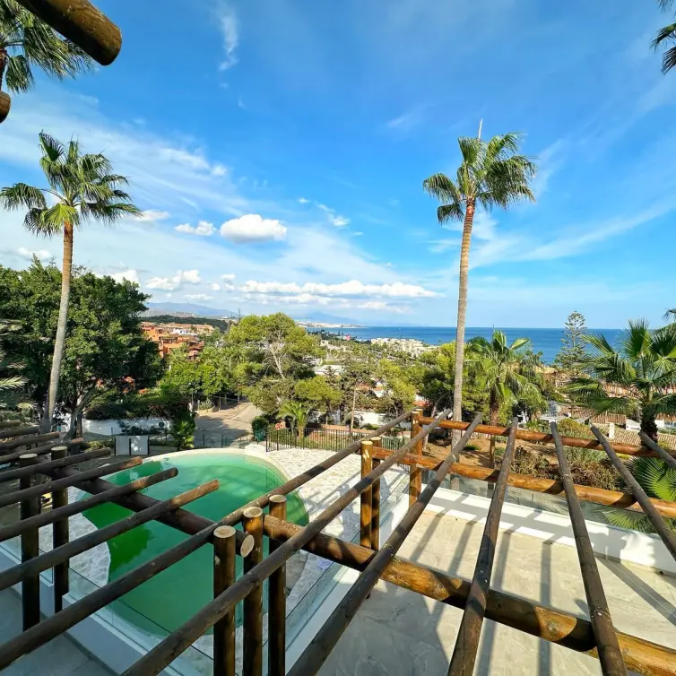 Venta de villa independiente en Estepona