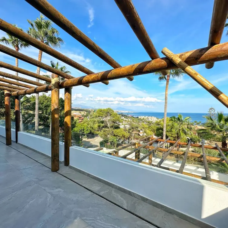 Venta de villa independiente en Estepona