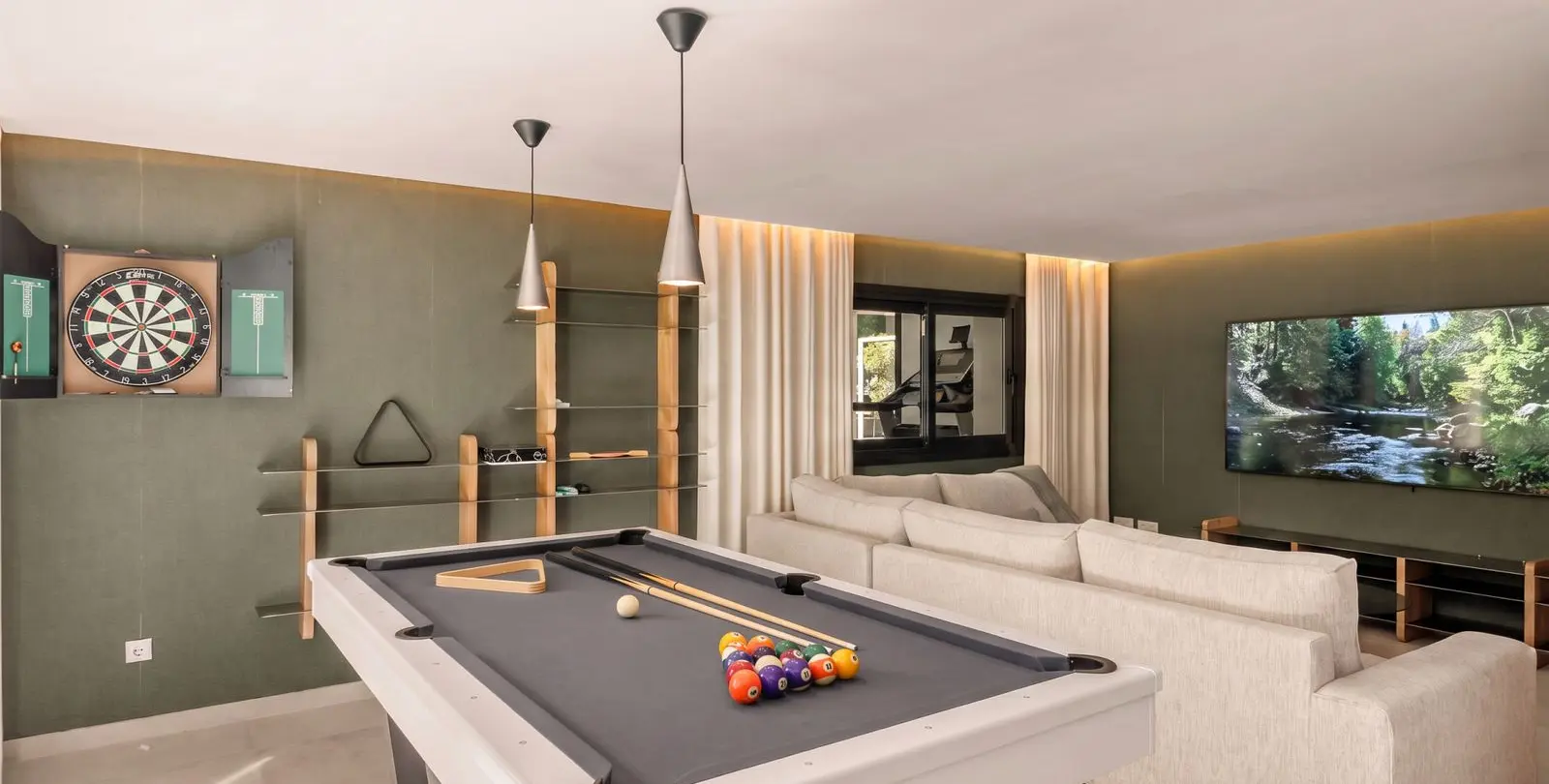 Venta de villa independiente en Nueva Andalucía 16