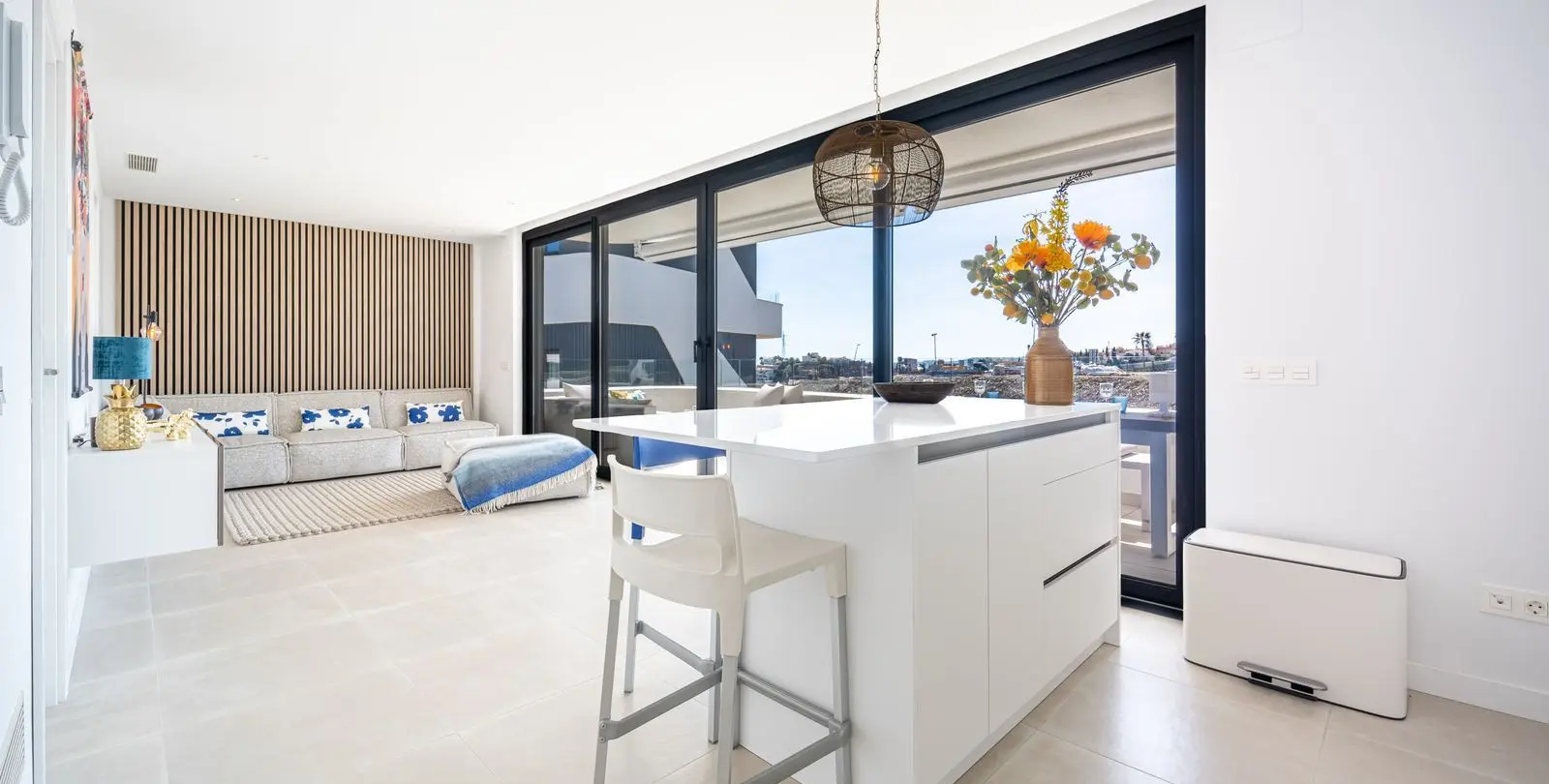 Venta de apartamento en planta media en Fuengirola 1