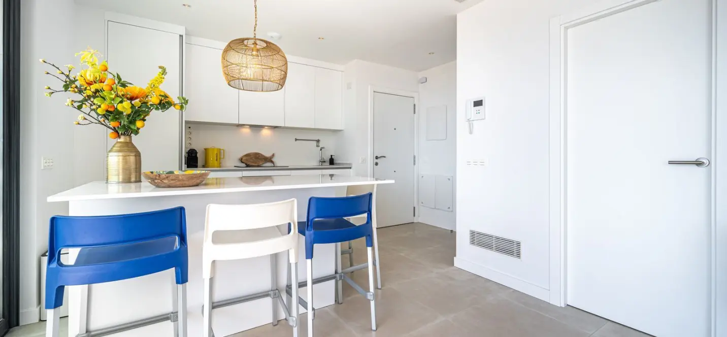Venta de apartamento en planta media en Fuengirola 1