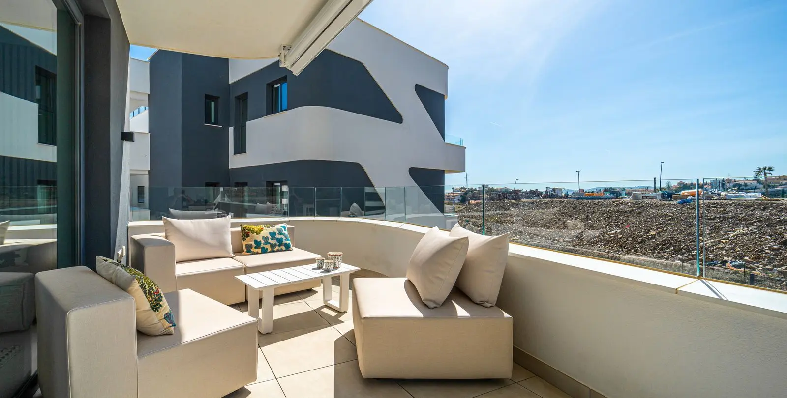 Venta de apartamento en planta media en Fuengirola 8