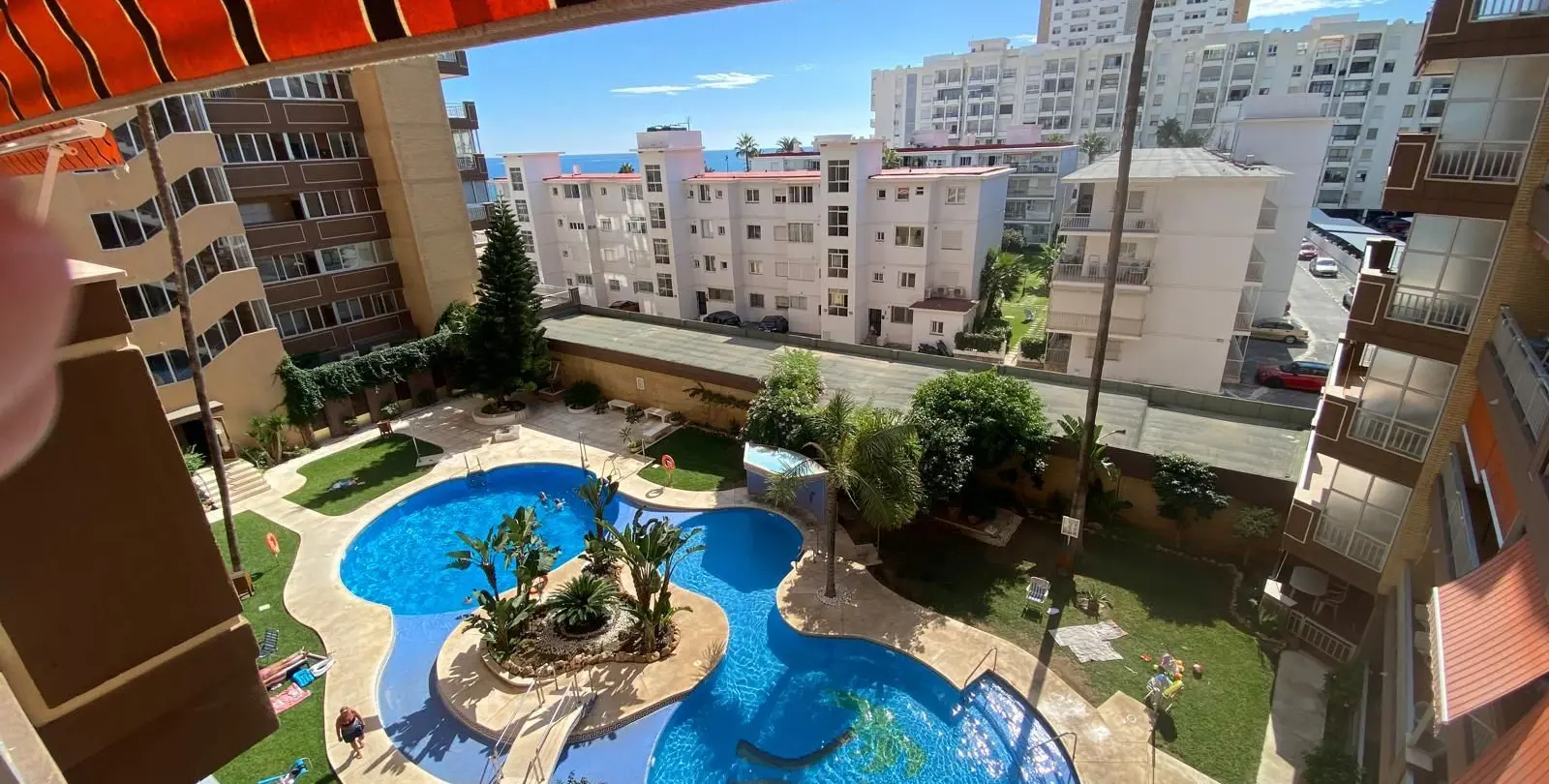 Venta de apartamento en planta media en Fuengirola 1
