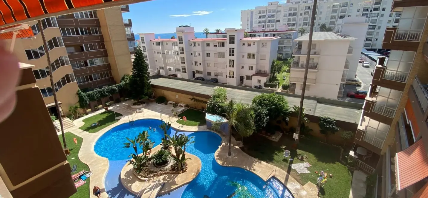 Venta de apartamento en planta media en Fuengirola 0