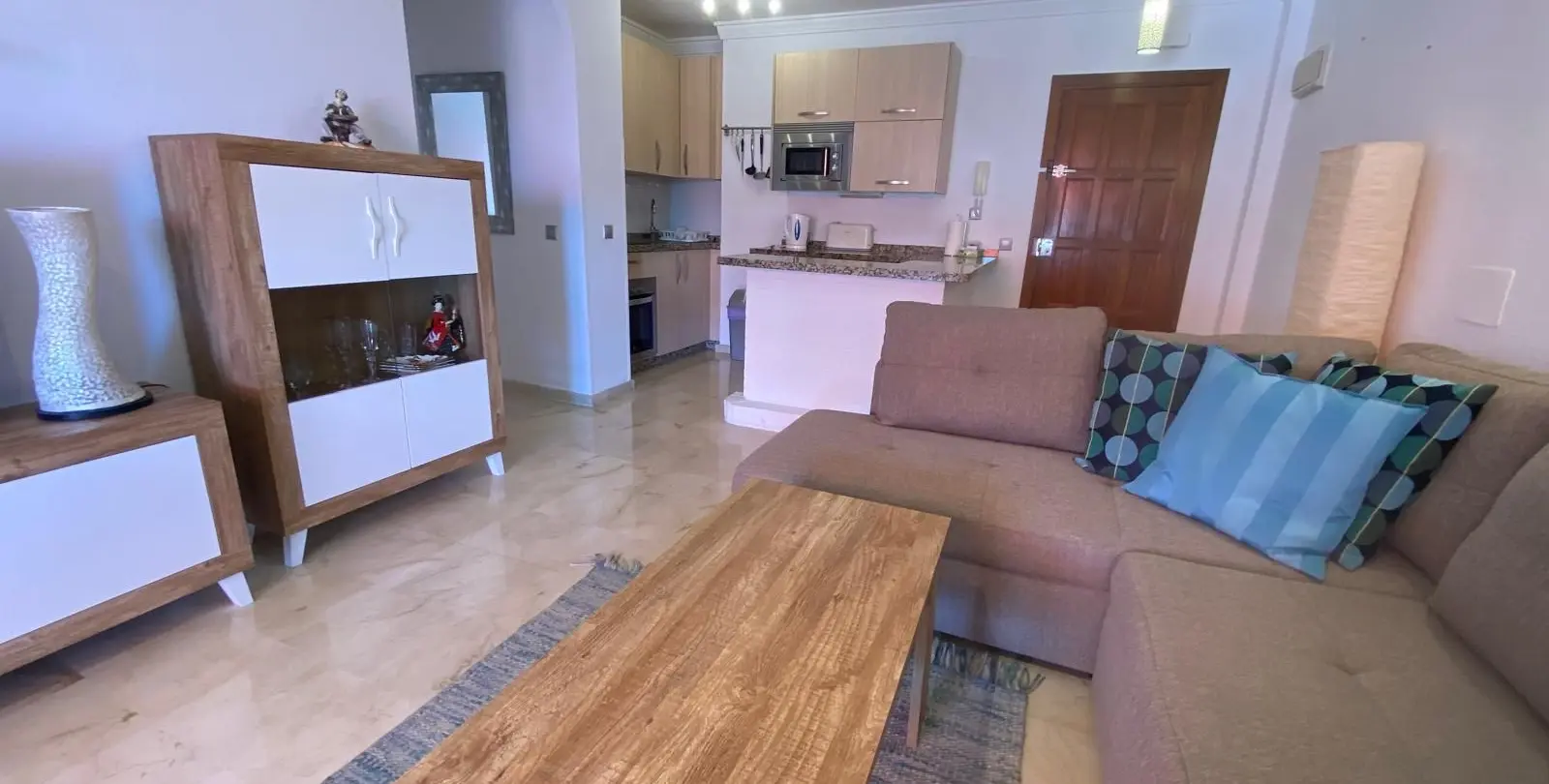 Venta de apartamento en planta media en Fuengirola 4