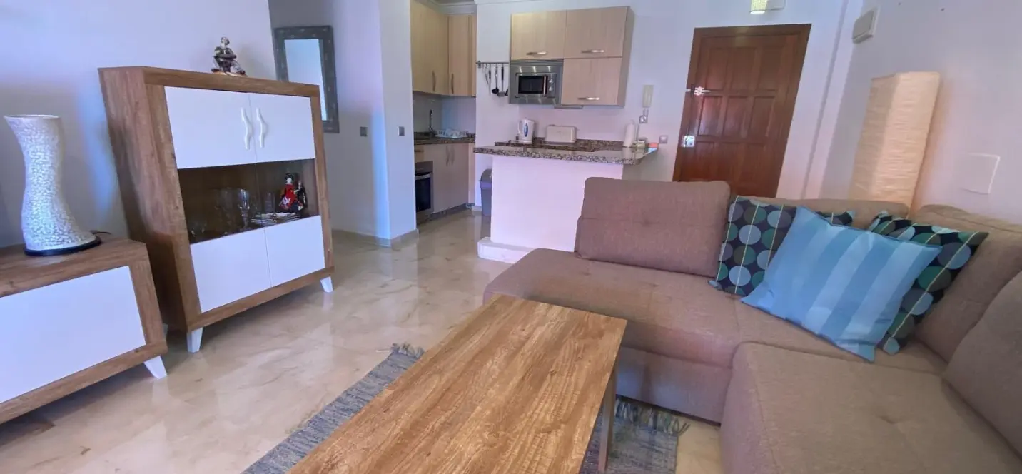 Venta de apartamento en planta media en Fuengirola 3