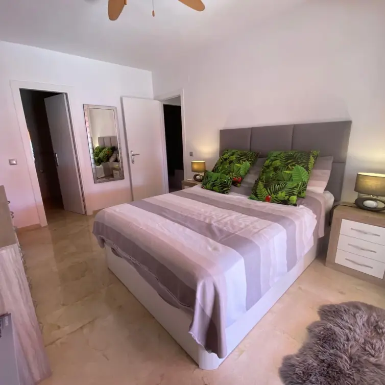 Venta de apartamento en planta media en Fuengirola