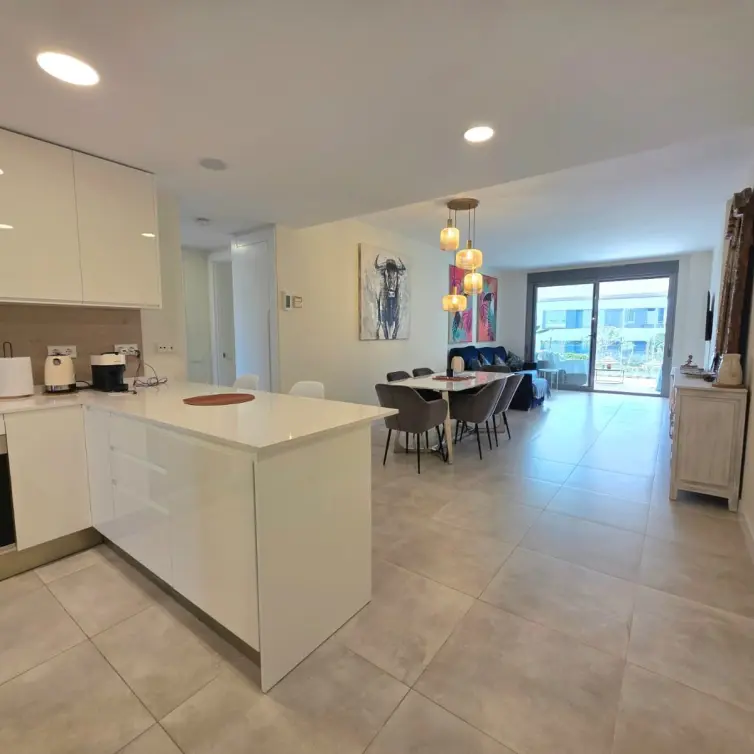 Venta de apartamento en planta baja en Selwo