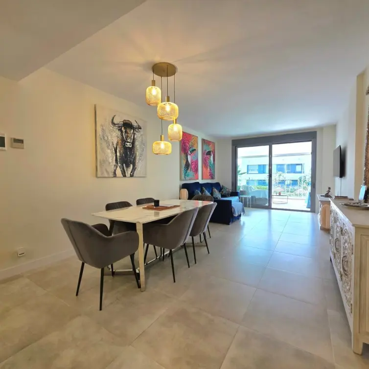 Venta de apartamento en planta baja en Selwo