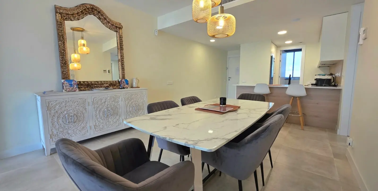Venta de apartamento en planta baja en Selwo 6