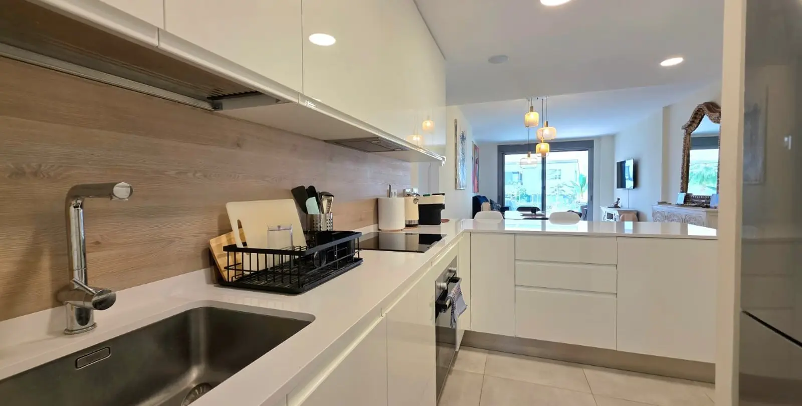 Venta de apartamento en planta baja en Selwo 7