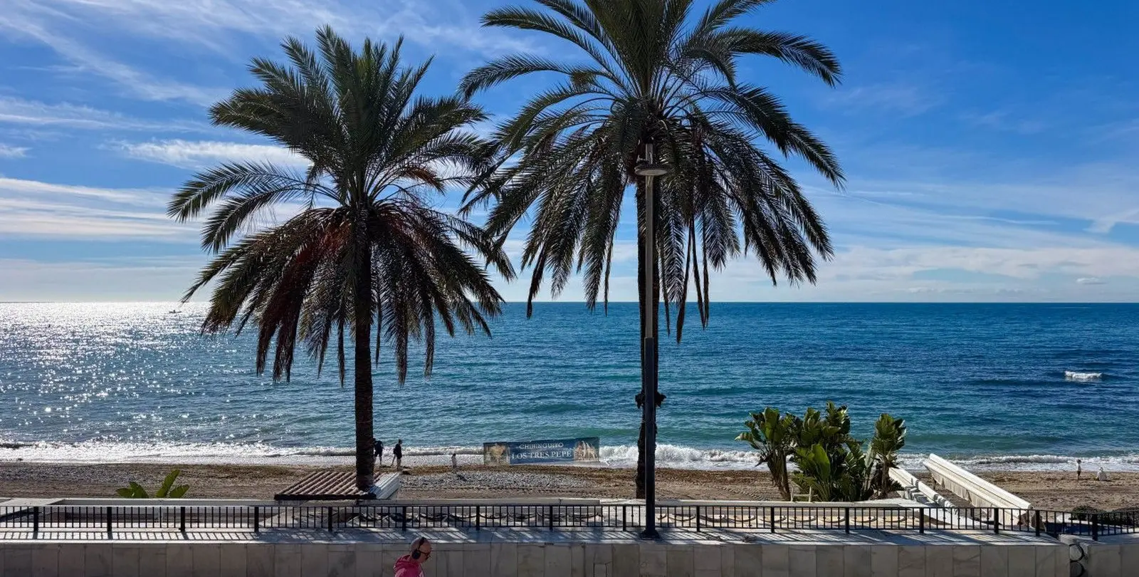 Venta de apartamento en planta media en Marbella 2