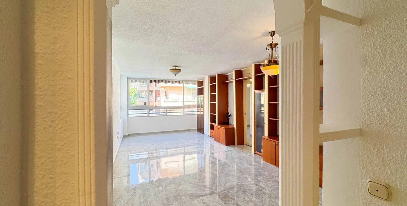 Venta de apartamento en planta media en Marbella 7