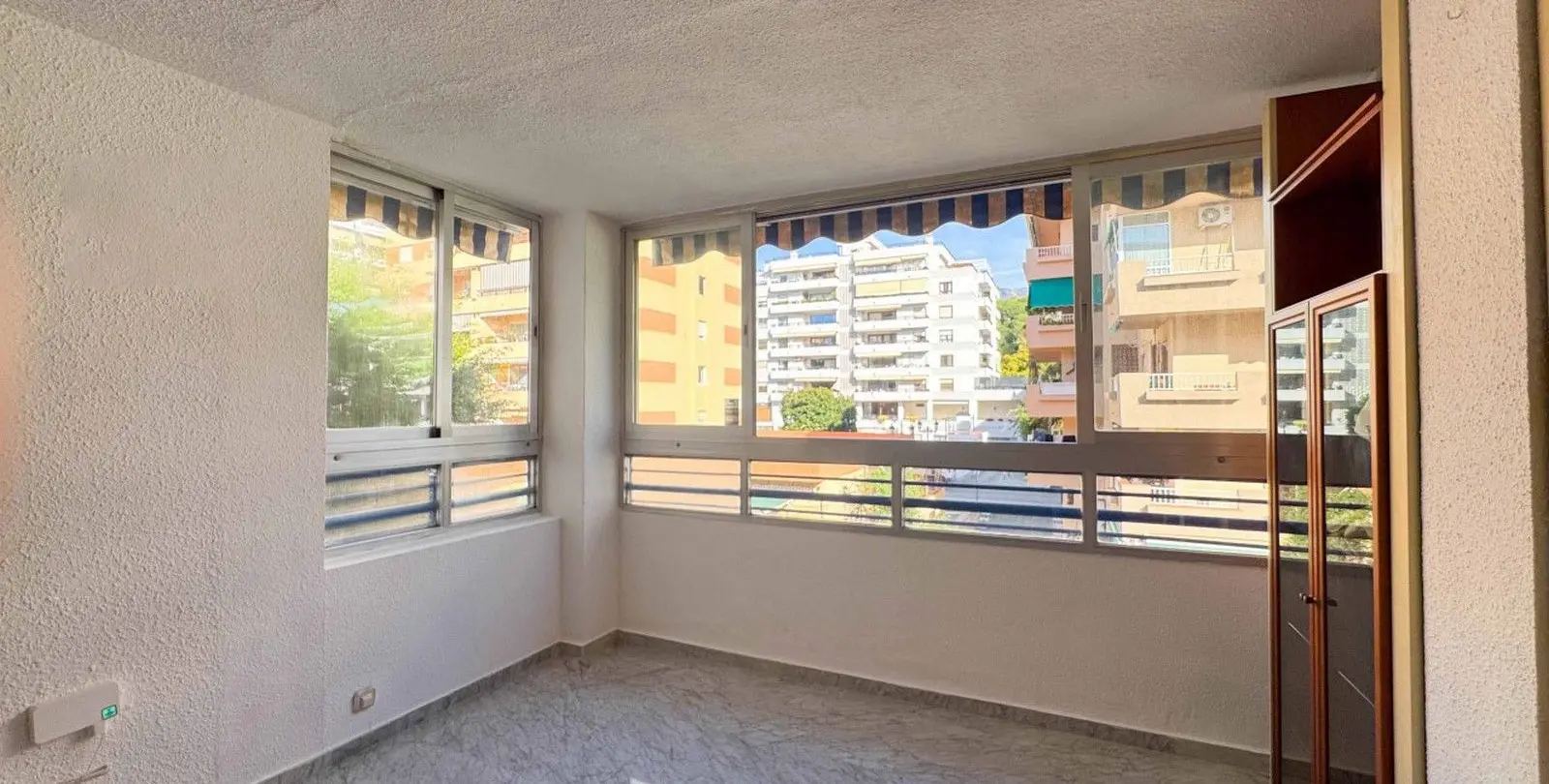 Venta de apartamento en planta media en Marbella 8