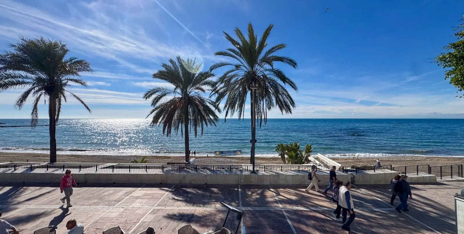 Venta de apartamento en planta media en Marbella 27