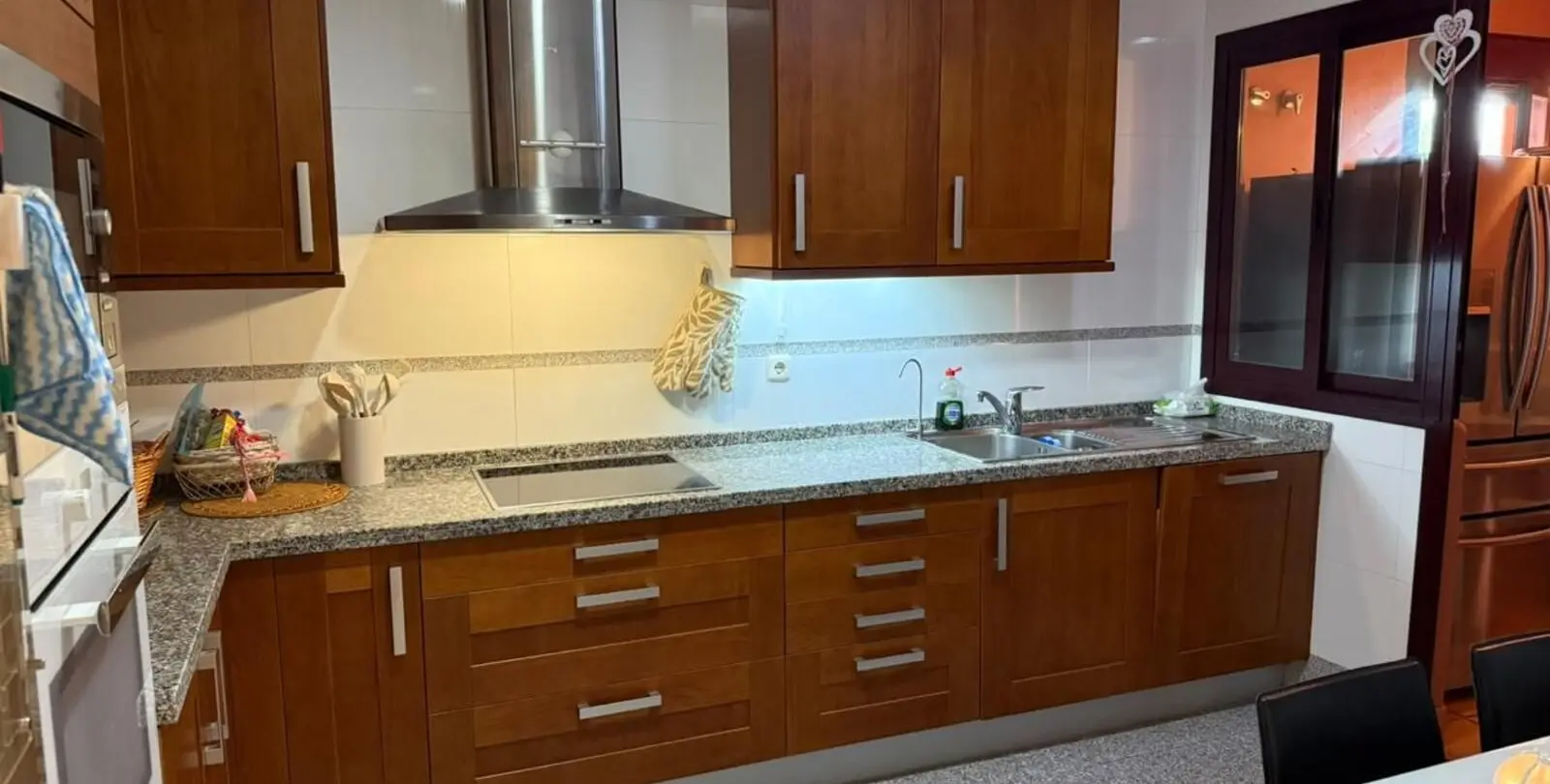 Venta de apartamento en planta media en Estepona 13